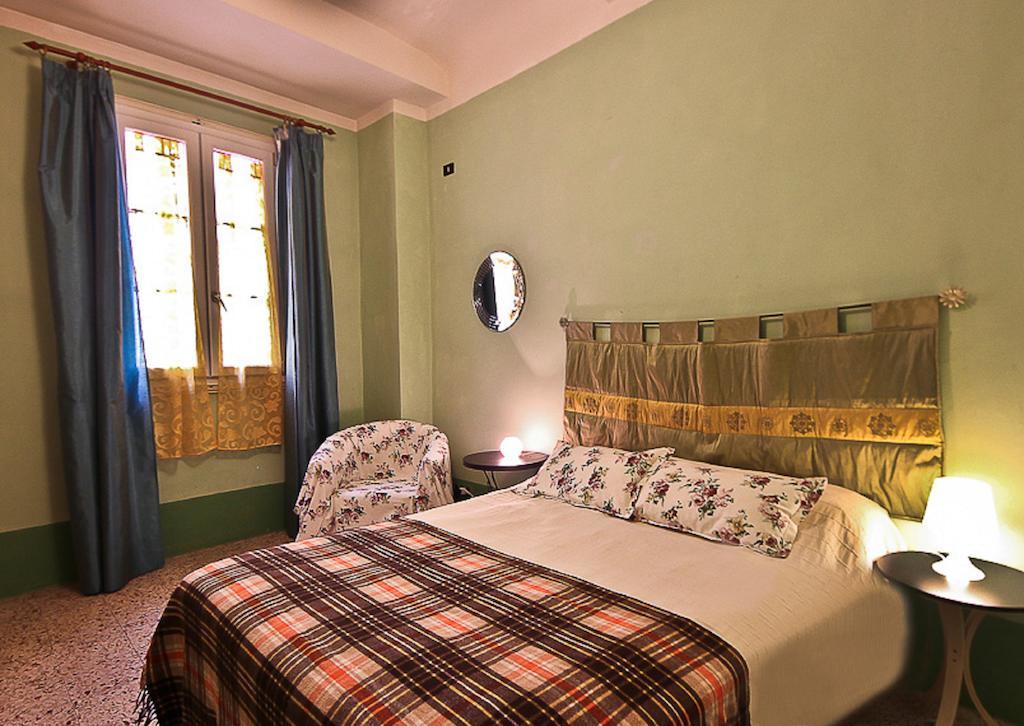 Apartments Florence- Santa Maria Novella Rum bild